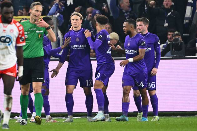 RSC Anderlecht v KV Kortrijk - Jupiler Pro League ANDERLECHT, BELGIUM - NOVEMBER 03 : Dolberg Kasper forward of RSC Anderlecht celebrates scoring a penalty during the Jupiler Pro League match between RSC Anderlecht and KV Kortrijk on November 3, 2024 in Anderlecht, Belgium, 03 11 2024 Anderlecht Belgium  Copyright: xVincentxKalutx