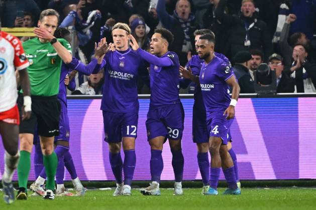 RSC Anderlecht v KV Kortrijk - Jupiler Pro League ANDERLECHT, BELGIUM - NOVEMBER 03 : Dolberg Kasper forward of RSC Anderlecht celebrates scoring a penalty during the Jupiler Pro League match between RSC Anderlecht and KV Kortrijk on November 3, 2024 in Anderlecht, Belgium, 03 11 2024 Anderlecht Belgium  Copyright: xVincentxKalutx