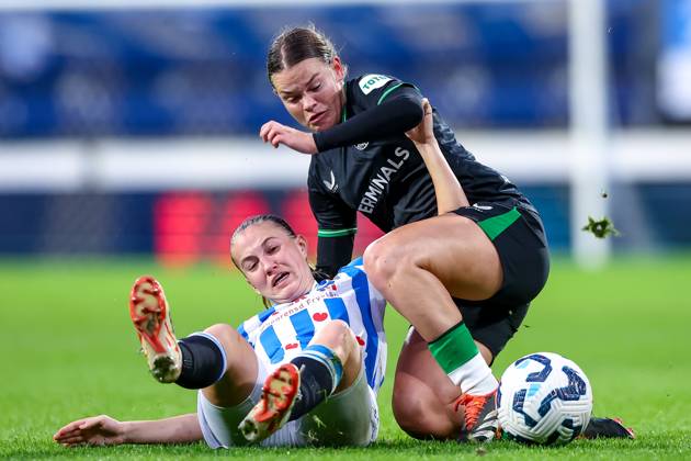 2024-11-02 sc Heerenveen v Feyenoord - Dutch Azerion Women™s Eredivisie HEERENVEEN, NETHERLANDS - NOVEMBER 2: Demi Werther of sc Heerenveen battles for the ball with Justine Brandau of Feyenoord during the Dutch Azerion Women™s Eredivisie match between sc Heerenveen and Feyenoord at Abe Lenstra Stadion on November 2, 2024 in Heerenveen, Netherlands. (Photo by Pieter van der Woude BSR Agency) Heerenveen Netherlands Content not available for redistribution in The Netherlands directly or indirectly through any third parties. Copyright: xBSRxAgencyx