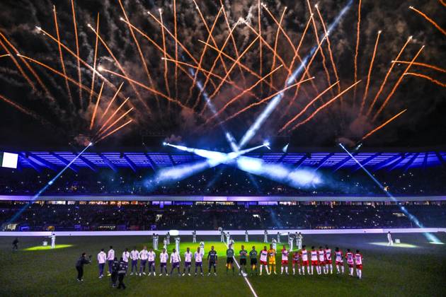 RSC Anderlecht v KV Kortrijk - Jupiler Pro League ANDERLECHT, BELGIUM - NOVEMBER 03 : Lightshow and fireworks before the Jupiler Pro League match between RSC Anderlecht and KV Kortrijk on November 3, 2024 in Anderlecht, Belgium, 03 11 2024 Anderlecht Belgium  Copyright: xVincentxKalutx