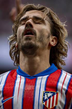 Atletico de Madrid vs UD Las Palmas - La Liga EA Sports 2024 25 Antoine Griezmann of Atletico de Madrid seen disappointed during the La Liga EA Sports 2024 25 football match between Atletico de Madrid and UD Las Palmas at Estadio Riyadh Air Metropolitano on November 03, 2024 in Madrid, Spain. Madrid Estadio Riyadh Air Metropolitan Madrid Spain Copyright: xAlbertoxGardinx AGardin_20241103_Football_Liga_Atletico_Madrid_Las_Palmas_145