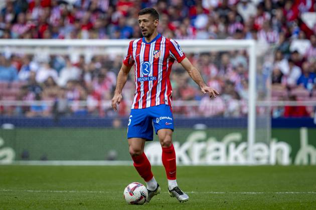 Atletico de Madrid vs UD Las Palmas - La Liga EA Sports 2024 25 Clement Lenglet of Atletico de Madrid in action with the ball during the La Liga EA Sports 2024 25 football match between Atletico de Madrid and UD Las Palmas at Estadio Riyadh Air Metropolitano on November 03, 2024 in Madrid, Spain. Madrid Estadio Riyadh Air Metropolitan Madrid Spain Copyright: xAlbertoxGardinx AGardin_20241103_Football_Liga_Atletico_Madrid_Las_Palmas_182