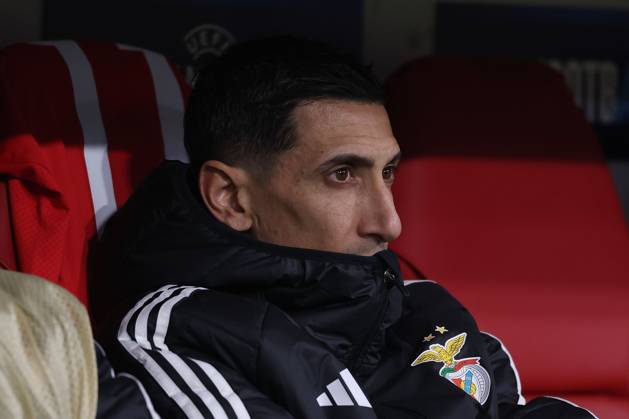 Munich, Alianz Arena UEFA Champions League 2024 25 on 6 11 2024 Matchday 4 FC Bayern Munich SL Benfica v l , Angel di Maria S L Benfica sits on the bench DFL DFB REGULATIONS PROHIBIT ANY USE OF PHOTOGRAPHS as IMAGE SEQUENCES and or QUASI VIDEO Copyright: JoaquimxFerreira
