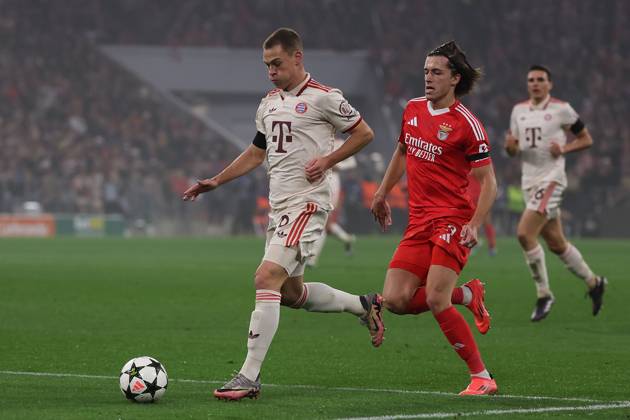Munich, Alianz Arena UEFA Champions League 2024 25 am 6 11 2024 Matchday 4 FC Bayern München SL Benfica v l , Joshua Kimmich FC Bayern München , Alvaro Fernandez Carreras S L Benfica Zweikampf, Action, Aktion, Battles for the Ball DFL DFB REGULATIONS PROHIBIT ANY USE OF PHOTOGRAPHS as IMAGE SEQUENCES and or QUASI VIDEO Copyright: JoaquimxFerreira