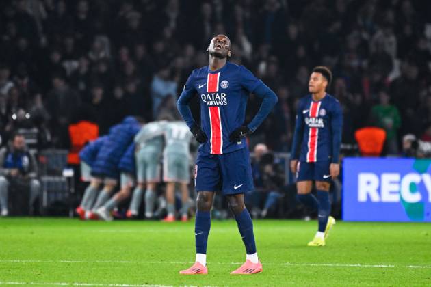 Randal Kolo Muani ( 23 - PSG ) looks dejected during the UEFA Champions League match between Paris Saint Germain and Atletico de Madrid at Parc Des Princes on November 06, 2024 in Paris, France. ( Photo by federico pestellini panoramic ) - FOOTBALL : PSG vs Atletico de Madrid - Ligue des Champions - 06 11 2024 FedericoPestellini Panoramic