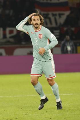 Football : PSG - Atletico Madrid (1-2). 6 Novembre 2024 - Paris, France : PSG vs Atletico Madrid dans la premiere phase de la Ligue des Champions de football. Atleico Madrid bat PSG 2-1. Antoine Griezmann (Atletico en maillot rbleu ciel) ici en action. (Photo Henri Szwarc Starface) 311231 2024-11-06 Paris France Copyright: xHenrixSzwarcx xStarfacex STAR_311231_061