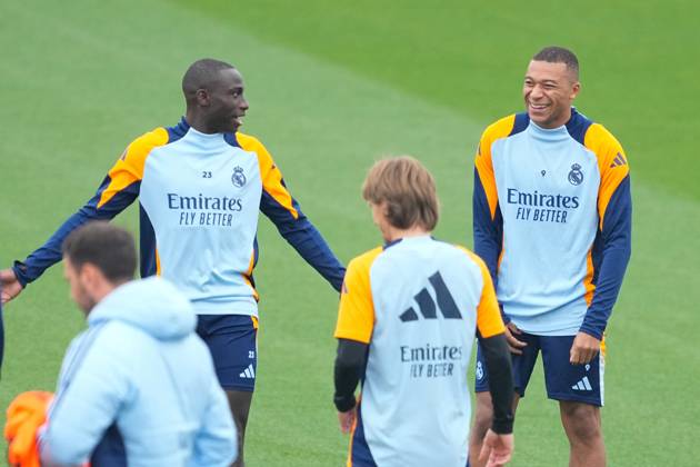 November 8, 2024, Valdebebas, Madrid, SPAIN: Ferland Mendy and Kylian Mbappe during the training day of Real Madrid ahead the Spanish League, LaLiga EA Sports, football match against CA Osasuna at Ciudad Deportiva Real Madrid on November 08, 2024, in Valdebebas, Madrid, Spain. Valdebebas SPAIN - ZUMAa181 20241108_zaa_a181_023 Copyright: xOscarxJ.xBarrosox