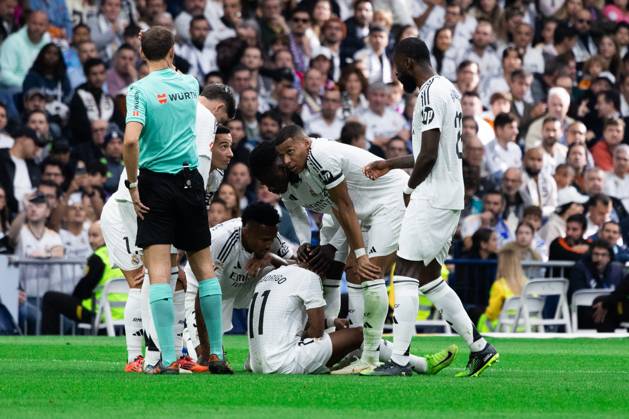 Real Madrid CF vs CA Osasuna - LaLiga EA Sports MADRID, SPAIN, NOVEMBER 9: Rodrygo Goes of Real Madrid CF after injured during the LaLiga EA Sports match between Real Madrid CF and CA Osasuna at Estadio Santiago Bernabeu on November 9, 2024 in Madrid, Spain. Madrid Estadio Santiago Bernabeu Madrid Spain Copyright: xAlexxPerezx RealMadridCAOsasuna-9NOV100