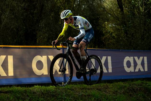 Belgian Gerben Kuypers pictured in action during the men s elite race at the Jaarmarktcross cyclocross cycling event in Niel, race 3 8 of the Superprestige competition, Monday 11 November 2024. WARDxVANDAEL  x105199673x