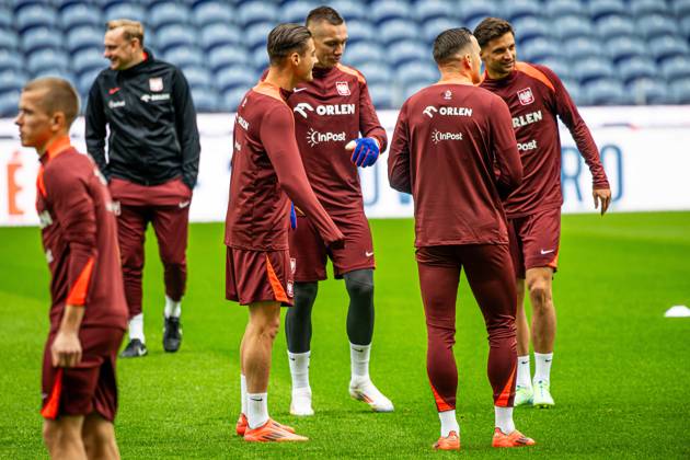 14.11.2024 PORTO, ESTADIO DO DRAGAO, PILKA NOZNA (FOOTBALL), LIGA NARODOW UEFA 2024 ( UEFA NATIONAL LEAGUE 2024), MECZ PORTUGALIA - POLSKA ( PORTUGAL - POLAND ) KONFERENCJA I TRENING REPREZANTACJI PRZED MECZEM NZ KACPER URBANSKI LUKASZ SKORUPSKI PIOTR ZIELINSKI BARTOSZ BERESZYNSKI FOTO LUKASZ SKWIOT CYFRASPORT NEWSPIX.PL --- Newspix.pl 20241114CSLS014
