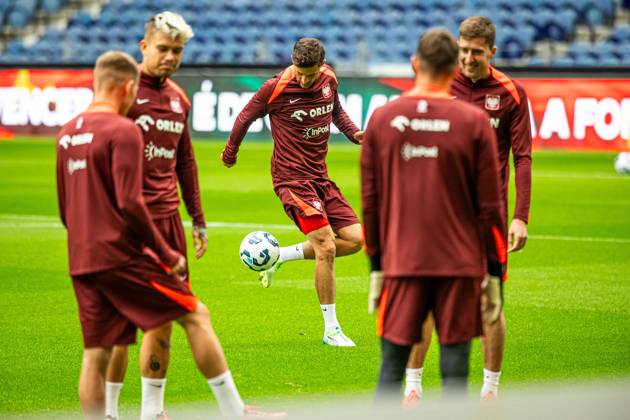 14.11.2024 PORTO, ESTADIO DO DRAGAO, PILKA NOZNA (FOOTBALL), LIGA NARODOW UEFA 2024 ( UEFA NATIONAL LEAGUE 2024), MECZ PORTUGALIA - POLSKA ( PORTUGAL - POLAND ) KONFERENCJA I TRENING REPREZANTACJI PRZED MECZEM NZ BARTOSZ BERESZYNSKI FOTO LUKASZ SKWIOT CYFRASPORT NEWSPIX.PL --- Newspix.pl 20241114CSLS017