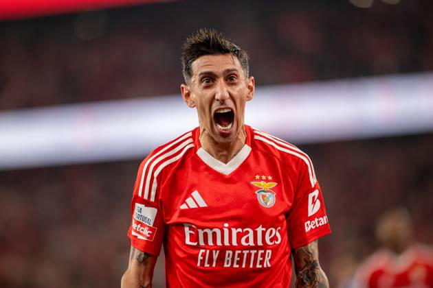 November 10, 2024, Lisboa, Lisboa, Portugal: ANGEL DI MARIA from SL Benfica seen celebrating his goal from SL Benfica during the Liga Portugal Betclic 2024 25 match between SL Benfica and FC Porto at Estadio da Luz on November 10, 2024 in Lisboa, Portugal. Final score: SL Benfica 4:1 FC Porto Lisbon Portugal Lisboa Portugal - ZUMA Bet 20241110_spo_l192_007 Copyright: xMiguelxLemosx