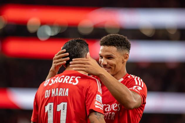 November 10, 2024, Lisboa, Lisboa, Portugal: ANGEL DI MARIA from SL Benfica seen celebrating his first goal with his teammate Alexander Bah from SL Benfica during the Liga Portugal Betclic 2024 25 match between SL Benfica and FC Porto at Estadio da Luz on November 10, 2024 in Lisboa, Portugal. Final score: SL Benfica 4:1 FC Porto Lisbon Portugal Lisboa Portugal - ZUMA Bet 20241110_spo_l192_020 Copyright: xMiguelxLemosx