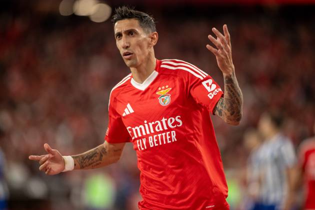 November 10, 2024, Lisboa, Lisboa, Portugal: ANGEL DI MARIA from SL Benfica seen celebrating his first goal during the Liga Portugal Betclic 2024 25 match between SL Benfica and FC Porto at Estadio da Luz on November 10, 2024 in Lisboa, Portugal. Final score: SL Benfica 4:1 FC Porto Lisbon Portugal Soccer 2024: Benfica 4:1 Porto - ZUMA Bet 20241110_spo_l192_023 Copyright: xMiguelxLemosx