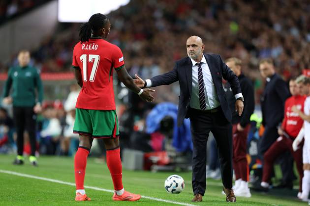 PORTO 15.11.2024 MECZ 5. KOLEJKA GRUPA A1 LIGA NARODOW SEZON 2024 25: PORTUGALIA - POLSKA --- UEFA NATIONS LEAGUE FOOTBALL MATCH: PORTUGAL - POLAND RAFAEL LEAO MICHAL PROBIERZ FOT. PIOTR KUCZA FOTOPYK NEWSPIX.PL --- newspix.pl