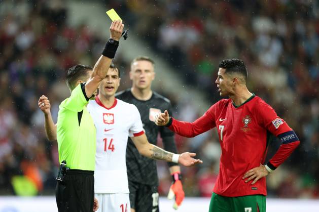 PORTO 15.11.2024 MECZ 5. KOLEJKA GRUPA A1 LIGA NARODOW SEZON 2024 25: PORTUGALIA - POLSKA --- UEFA NATIONS LEAGUE FOOTBALL MATCH: PORTUGAL - POLAND DONATAS RUMSAS CRISTIANO RONALDO FOT. PIOTR KUCZA FOTOPYK NEWSPIX.PL --- newspix.pl