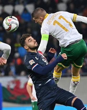 15 11 2024, xjrdrx, Football UEFA Nations League, Luxembourg Bulgaria emspor, v l Dejvid Sinani Luxembourg , Kiril Despodov Bulgaria DFL DFB REGULATIONS PROHIBIT ANY USE OF PHOTOGRAPHS as IMAGE SEQUENCES and or QUASI VIDEO Luxembourg