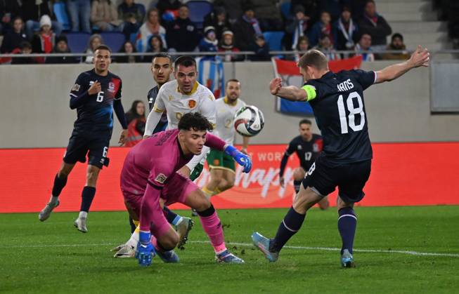 15 11 2024, xjrdrx, Football UEFA Nations League, Luxembourg Bulgaria emspor, v l Tiago Pereira Luxembourg , Alexander Kolev Bulgaria , Laurent Jans Luxembourg DFL DFB REGULATIONS PROHIBIT ANY USE OF PHOTOGRAPHS as IMAGE SEQUENCES and or QUASI VIDEO Luxembourg