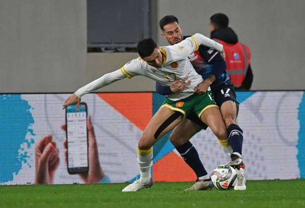 15 11 2024, xjrdrx, Football UEFA Nations League, Luxembourg Bulgaria emspor, v l Georgi Milanov Bulgaria , Michael Pinto Luxembourg DFL DFB REGULATIONS PROHIBIT ANY USE OF PHOTOGRAPHS as IMAGE SEQUENCES and or QUASI VIDEO Luxembourg