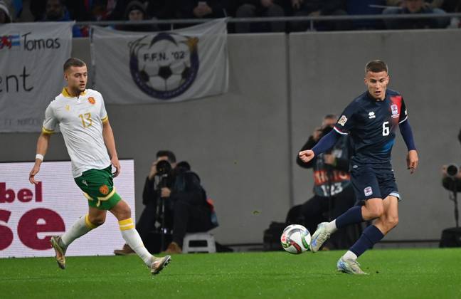 15 11 2024, xjrdrx, Football UEFA Nations League, Luxembourg Bulgaria emspor, v l Fabian Nuernberger Bulgaria , Tomas Moreira Luxembourg DFL DFB REGULATIONS PROHIBIT ANY USE OF PHOTOGRAPHS as IMAGE SEQUENCES and or QUASI VIDEO Luxembourg