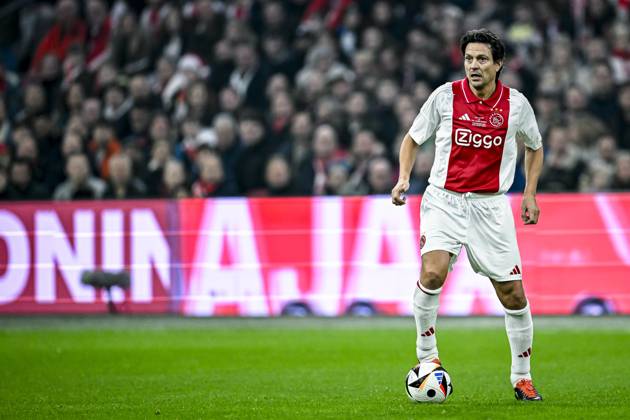 AFC Ajax Amsterdam legend player Jari Litmanen, during the match Ajax Legends Real Madrid Legends at the Johan Cruijff ArenA for the Dutch eredivisie season 2024 2025 in AMSTERDAM, Netherlands on 17 november 2024, photo by Stefan Koops EYE4images DeFodi Images not used in POL SRB CRO FRA GBR NED ITA USA Defodi 746 201210 Defodi-746 not used in POL SRB CRO FRA GBR NED ITA USA