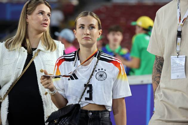 05 07 24 Spain Germany Germany, Stuttgart, 05 07 2024, football, UEFA Euro 2024, quarter-finals, Spain Germany Katharina Raum, wife of David Raum Germany