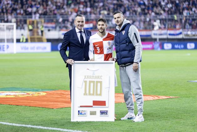 November 18, 2024, Split, Croatia: Nations League - League A, Group A1 - Croatia vs Portugal 1:1. - The President of the Croatian Football Federation Marijan Kustic and the member of the coaching staff Danijel Subasic presented Andrej Kramaric with a commemorative jersey for his 100 appearances for the national team, Nationalteam Split Croatia - ZUMALEAG 20241118_mda_p210_436 Copyright: xMajaxPrgometx