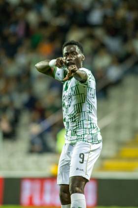 November 24, 2024, Moreira De CoÂ³Negos, GuimaroÂ£Es, Portugal: LUIS ASUE from Moreirense FC celebrating his goal during the TaoÂßa de Portugal 2024 25 match between Moreirense FC and FC Porto at EstoÂ¡dio Comendador Joaquim de Almeida Freitas on October 19, 2024 in Moreira de CoÂ³negos, Portugal. Moreira De CoÂ³Negos Portugal - ZUMAl192 20241124_zsp_l192_006 Copyright: xMiguelxLemosx