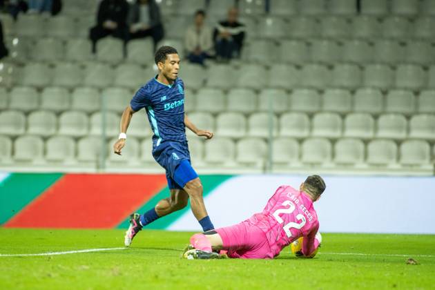 November 24, 2024, Moreira De CoÂ³Negos, GuimaroÂ£Es, Portugal: NAMASO from FC Porto seen on action during the TaoÂßa de Portugal 2024 25 match between Moreirense FC and FC Porto at EstoÂ¡dio Comendador Joaquim de Almeida Freitas on October 19, 2024 in Moreira de CoÂ³negos, Portugal. Moreira De CoÂ³Negos Portugal - ZUMAl192 20241124_zsp_l192_007 Copyright: xMiguelxLemosx