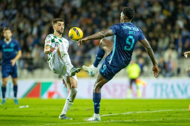 November 24, 2024, Moreira De CoÂ³Negos, GuimaroÂ£Es, Portugal: SAMU from FC Porto seen on action during the TaoÂßa de Portugal 2024 25 match between Moreirense FC and FC Porto at EstoÂ¡dio Comendador Joaquim de Almeida Freitas on October 19, 2024 in Moreira de CoÂ³negos, Portugal. Moreira De CoÂ³Negos Portugal - ZUMAl192 20241124_zsp_l192_019 Copyright: xMiguelxLemosx