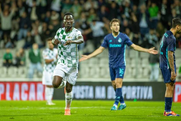 November 24, 2024, Moreira De CoÂ³Negos, GuimaroÂ£Es, Portugal: LUIS ASUE from Moreirense FC celebrating his goal during the TaoÂßa de Portugal 2024 25 match between Moreirense FC and FC Porto at EstoÂ¡dio Comendador Joaquim de Almeida Freitas on October 19, 2024 in Moreira de CoÂ³negos, Portugal. Moreira De CoÂ³Negos Portugal - ZUMAl192 20241124_zsp_l192_023 Copyright: xMiguelxLemosx