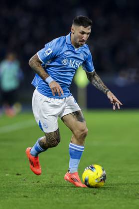 Italy: Serie a football match SSC Napoli vs AS Roma Napoli s Italian forward Matteo Politano controls the ball during the Serie A football match between SSC Napoli and AS Roma at the Diego Armando Maradona Stadium in Naples, November 24, 2024. ABPH7077 Copyright: xAntonioxBalascox