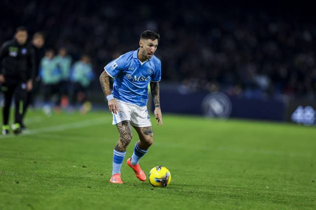Italy: Serie a football match SSC Napoli vs AS Roma Napoli s Italian forward Matteo Politano controls the ball during the Serie A football match between SSC Napoli and AS Roma at the Diego Armando Maradona Stadium in Naples, November 24, 2024. ABPH7084 Copyright: xAntonioxBalascox
