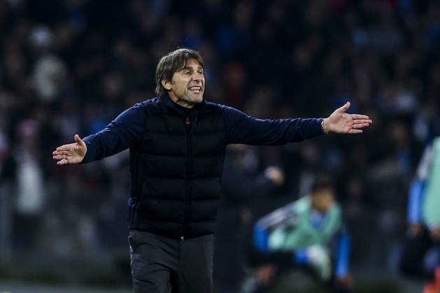 Italy: Serie a football match SSC Napoli vs AS Roma Napoli™s Italian coach Antonio Conte gesticulate during the Serie A football match between SSC Napoli and AS Roma at the Diego Armando Maradona Stadium in Naples, November 24, 2024. ABPH7735 Copyright: xAntonioxBalascox