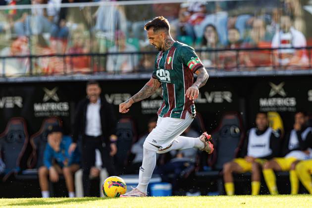 CF Estrela Amadora Vs CD Nacional in Amadora, Portugal - 10 Nov 2024 Miguel Lopes (CF Estrela Amadora) seen in action during the Liga Portugal game between teams of CF Estrela Amadora and CD Nacional at Estadio Jose Gomes. Final score; CF Estrela Amadora 2:0 CD Nacional Amadora Portugal Copyright: xMaciejxRogowskix xSOPAxImagesx MROGOWSKI_estrelanacional2425-15