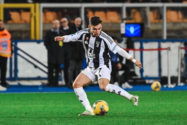 CALCIO - Serie A - US Lecce vs Juventus FC Francisco Conceicao (Juventus Fc) in action during US Lecce vs Juventus FC, Italian soccer Serie A match in Lecce, Italy, December 01 2024 Lecce Italy Copyright: xIPAxSport ABACAx
