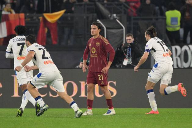 AtalantaâÂÄ™s Marten de Roon celebrates after scoring the goal 0-1 during the Italian Football Championship League A Enilive 2024 2025 match between AS Roma vs Atalanta BC at the Olimpic Stadium in Rome on 02 December 2024. Copyright: xFabrizioxCorradetti IPAxSportx x xx IPA_52069321 IPA_Agency_IPA52069321