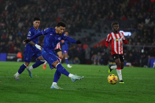 Football - 2024 2025 Premier League - Southampton vs Chelsea - St Mary™s Stadium - Wednesday 4th December 2024 Jadon Sancho of Chelsea scores the fifth goal during the Premier League match at St Mary™s Stadium COLORSPORT Shaun Boggust