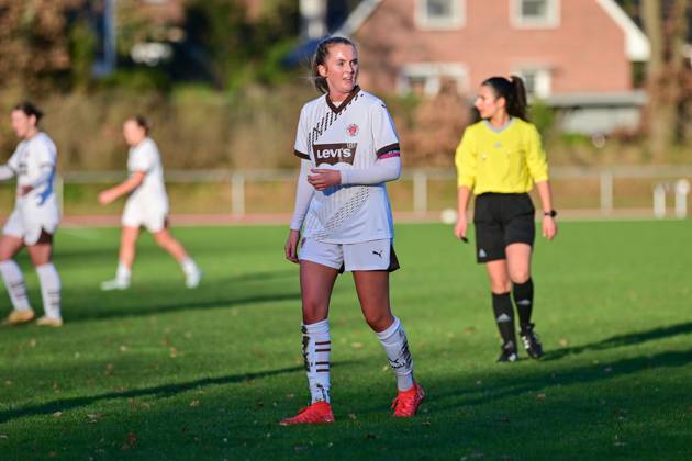 Soccer I Women I Season 2024 2025 I Regionalliga Nord I 12 Matchday I SV Henstedt Ulzburg FC St Pauli I 01 12 2024 Close-up, single photo, cropped, portrait, portrait, single image, single photo, body Annie Mcintosh Kingman 14, FC St Pauli Copyright: xLobeca WolfxGebhardtx
