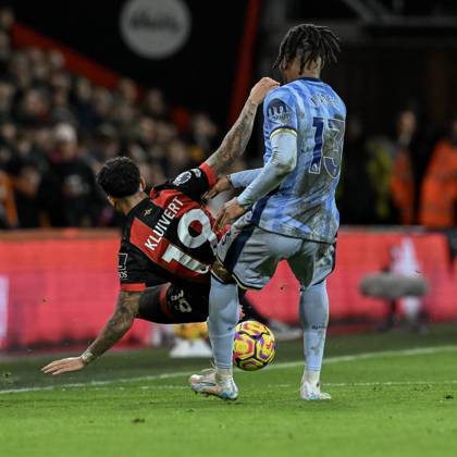 Bournemouth v Tottenham Hotspur Premier League Justin Kluivert of Bournemouth is fouled by t13 during the Premier League match at the Vitality Stadium, Bournemouth UK Newspapers OUT Copyright: xJeremyxLandeyx FIL-21038-0042