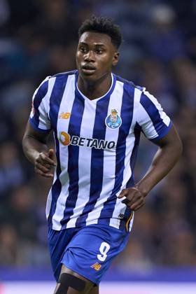 FC Porto v Casa Pia AC - Liga Portugal Betclic Samu Aghehowa of FC Porto looks on during the Liga Portugal Betclic match between FC Porto and Casa Pia AC at Estadio Do Dragao in Porto, Portugal, on December 2, 2024 Porto, Portugal Porto Portugal  Copyright: xJosexManuelxAlvarezxReyx originalFilename:alvarezrey-notitle241202_np5zJ