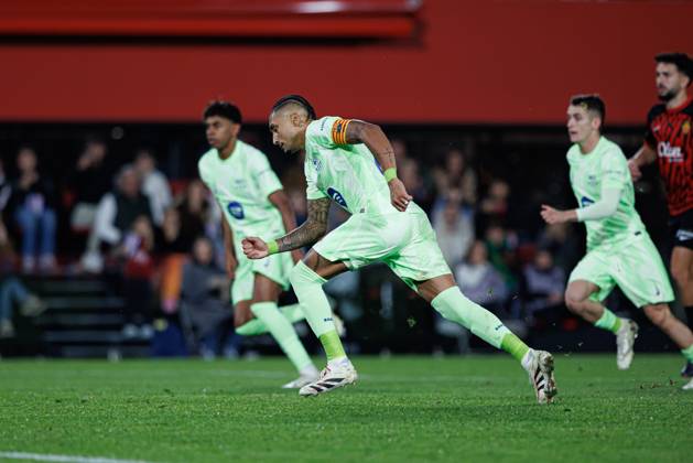 Raphinha seen celebrating after scoring goal during LaLiga EA SPORTS game between teams of RCD Mallorca and FC Barcelona, Barca (Maciej Rogowski) Palma De Mallorca Estadi Mallorca Son Moix Spain Copyright: xMaciejxRogowskix mallorcavsfcbarcelona2425-240