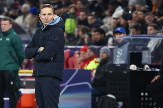 SOCCER - UEFA CL, RBS vs PSG SALZBURG,AUSTRIA,10.DEC.24 - SOCCER - UEFA Champions League, Red Bull Salzburg vs Paris Saint German. Image shows head coach Pepijn Lijnders (RBS).  GEPAxpictures xDavidxGeieregger