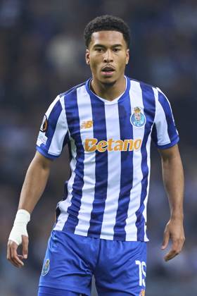 FC Porto v FC Midtjylland - UEFA Europa League 2024 25 League Phase MD6 Danny Namaso Edi-Mesumbe Loader of FC Porto looks on during the UEFA Europa League match between FC Porto and FC Midtjylland at Estadio Do Dragao in Porto, Portugal, on December 12, 2024. Porto, Portugal Porto Portugal Copyright: xJosexManuelxAlvarezxReyx originalFilename:alvarezrey-notitle241212_npNWg