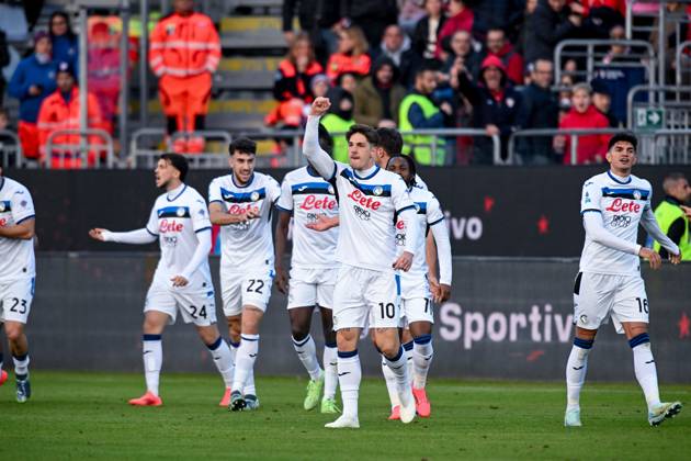 Atalanta s streaker Nicol& xf2; Zaniolo celebrates after scoring the goal for 0-1 during the Serie A soccer match between Cagliari Calcio and Atalanta at the Unipol Domus in Cagliari, Sardinia - Friday, 14 December 2024. - Soccer  Copyright: xGianlucaxZuddas LaPressex