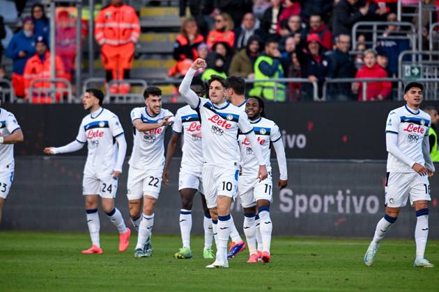 Atalanta s streaker Nicol& xf2; Zaniolo celebrates after scoring the goal for 0-1 during the Serie A soccer match between Cagliari Calcio and Atalanta at the Unipol Domus in Cagliari, Sardinia - Friday, 14 December 2024. - Soccer  Copyright: xGianlucaxZuddas LaPressex