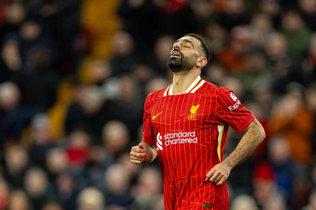 Football - FA Premier League - Liverpool FC v Fulham FC LIVERPOOL, ENGLAND - Saturday, December 14, 2024: Liverpool s Mohamed Salah reacts after missing a chance during the FA Premier League match between Liverpool FC and Fulham FC at Anfield. (Photo by David Rawcliffe Propaganda) LIVERPOOL Anfield MERSEYSIDE ENGLAND Copyright: xDavidxRawcliffex P2024-12-14-Liverpool_Fulham-37