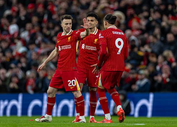 Football - FA Premier League - Liverpool FC v Fulham FC LIVERPOOL, ENGLAND - Saturday, December 14, 2024: Liverpool s Diogo Jota celebrates after scoring his side s second equalising goal during the FA Premier League match between Liverpool FC and Fulham FC at Anfield. (Photo by David Rawcliffe Propaganda) LIVERPOOL Anfield MERSEYSIDE ENGLAND Copyright: xDavidxRawcliffex P2024-12-14-Liverpool_Fulham-52