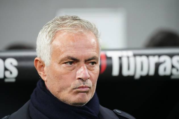 Coach Jose Mourinho of Fenerbahce during the Turkish Super League match between Besiktas and Fenerbahce at Tupras Stadium in Istanbul , Turkey on December 07 , 2024. ( Photo by Seskimphoto ) Istanbul Turkey Istanbul Turkey Copyright: xSeskimphotox Besiktas-Fenerbahce-071224 (137)