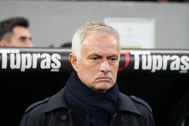 Coach Jose Mourinho of Fenerbahce during the Turkish Super League match between Besiktas and Fenerbahce at Tupras Stadium in Istanbul , Turkey on December 07 , 2024. ( Photo by Seskimphoto ) Istanbul Turkey Istanbul Turkey Copyright: xSeskimphotox Besiktas-Fenerbahce-071224 (142)